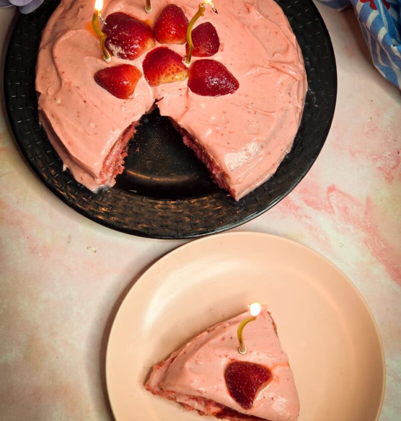 Eggless Strawberry Cake with Cream Cheese Strawberry Frosting